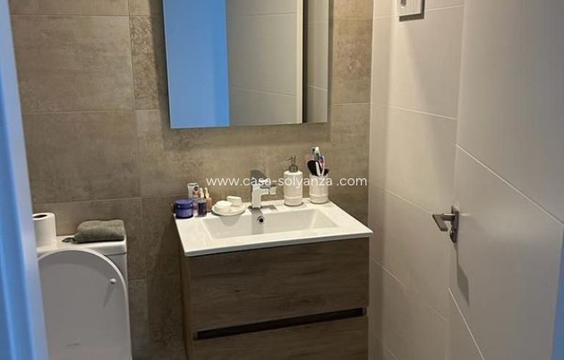 Resale - Apartment / flat - Punta Prima - Costa Blanca