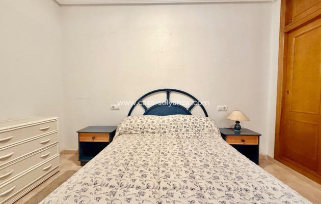 Resale - Apartment / flat - Torrevieja - Center