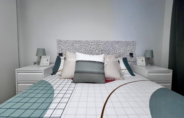 Reventa - Apartamento / piso - Torrevieja - Punta Prima