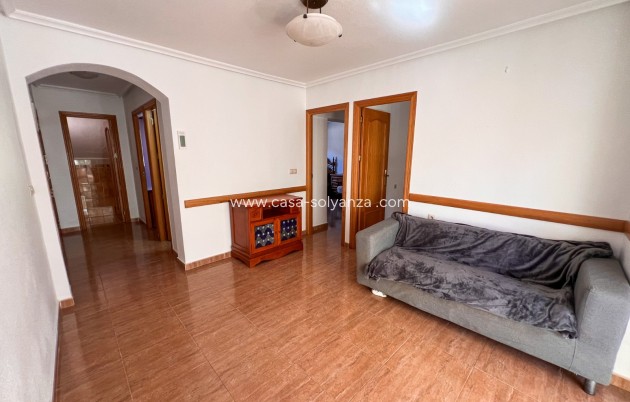 Resale - Semi Detached House - Torrevieja