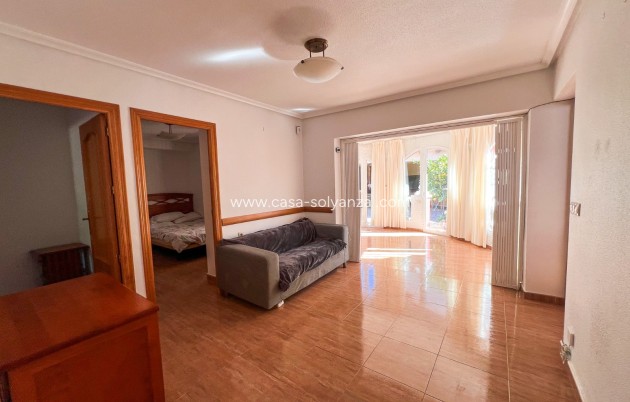 Resale - Semi Detached House - Torrevieja