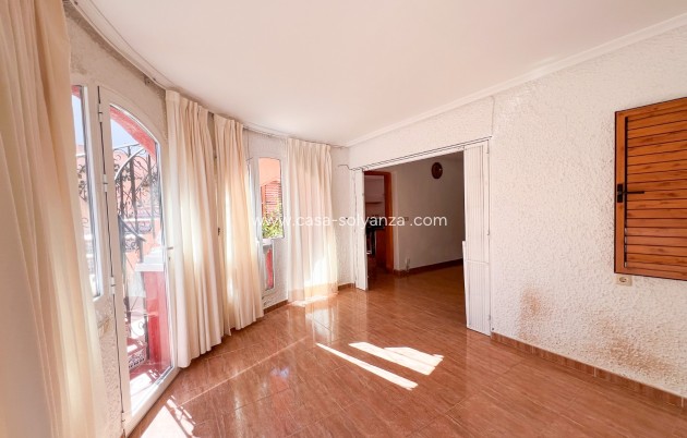 Resale - Semi Detached House - Torrevieja
