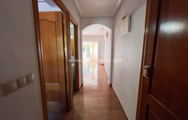 Resale - Semi Detached House - Torrevieja