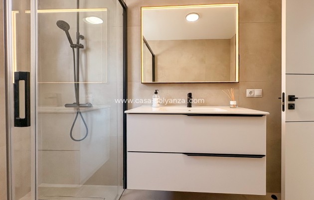 Reventa - Semi-Detached Villa - El Campello - Pueblo Acantilado - Venta Lanuza