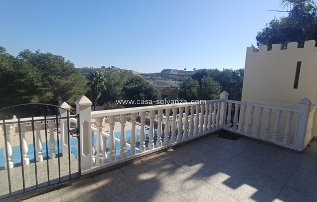 Reventa - Villa - Canadas De San Pedro - Inland