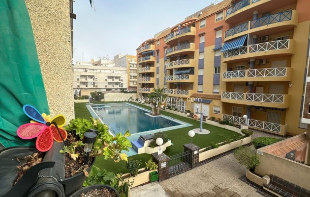 Reventa - Apartamento / piso - Torrevieja - Center