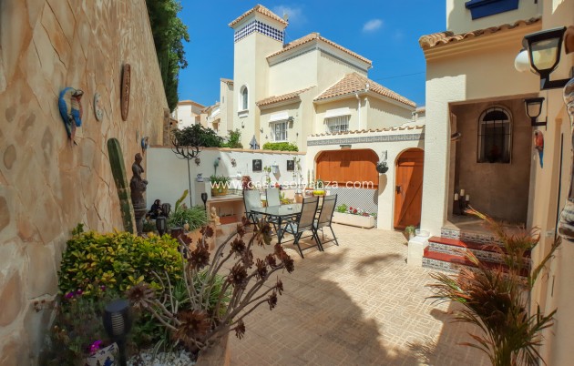 Wiederverkauf - Villa - Villamartin - Villamartín