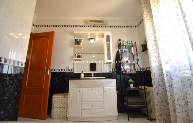 Reventa - Villa - Orihuela Costa - Los Balcones