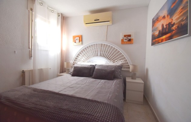 Reventa - Villa - Orihuela Costa - Los Balcones