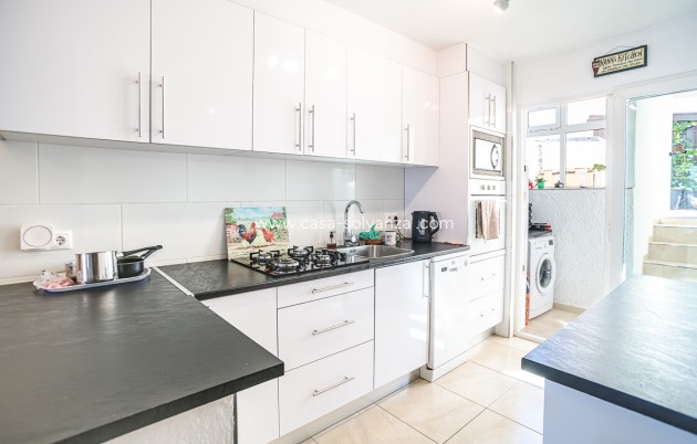 Reventa - Apartamento / piso - ORIHUELA COSTA - Los Balcones