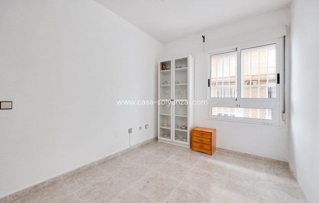 Reventa - Apartamento / piso - Torrevieja - Center