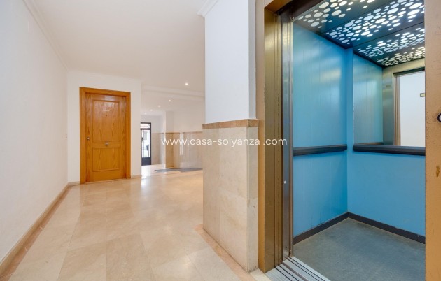 Reventa - Apartamento / piso - Torrevieja - Center