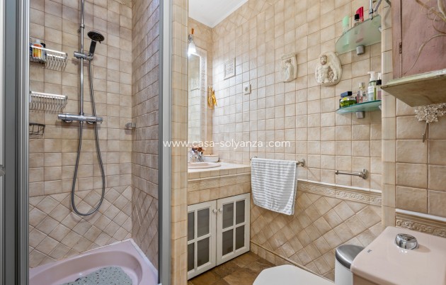 Resale - Apartment / flat - Torrevieja