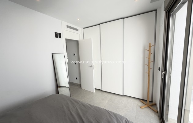 Reventa - Villa - Villamartin - Villamartín