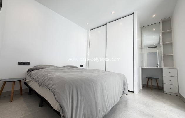 Reventa - Villa - Villamartin - Villamartín