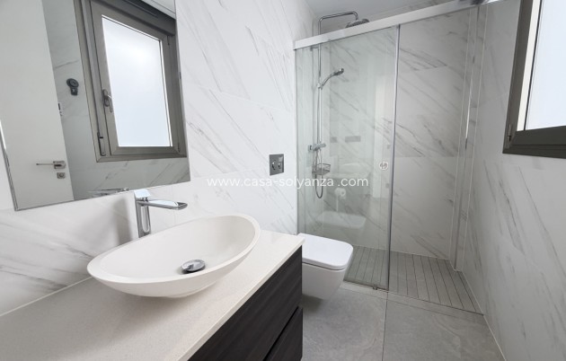 Reventa - Villa - Villamartin - Villamartín