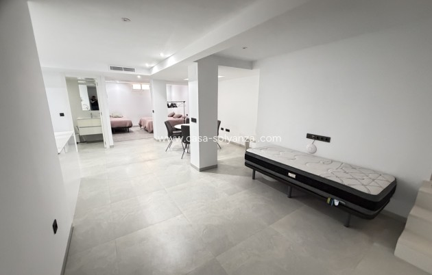 Reventa - Villa - Villamartin - Villamartín