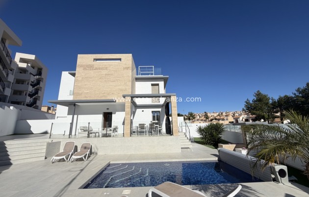 Reventa - Villa - Villamartin - Villamartín
