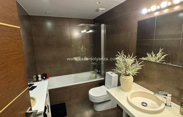 Reventa - Apartamento / piso - Torrevieja - Center