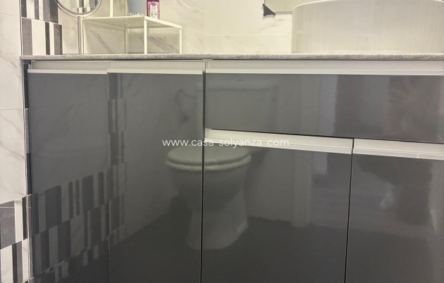 Reventa - Apartamento / piso - Torrevieja - Center