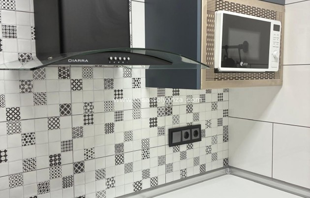 Reventa - Apartamento / piso - Torrevieja - Center