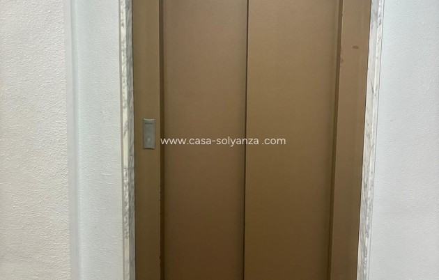 Reventa - Apartamento / piso - Torrevieja - Center