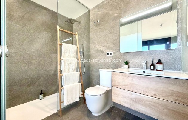 Reventa - Villa - San Miguel de Salinas - Bellavista