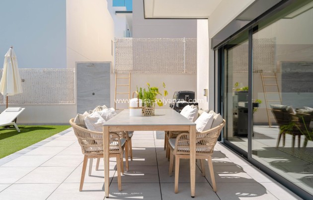 Reventa - Villa - San Miguel de Salinas - Bellavista