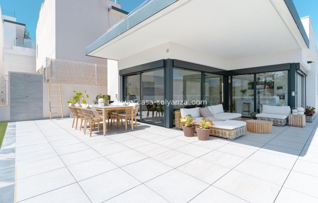 Reventa - Villa - San Miguel de Salinas - Bellavista