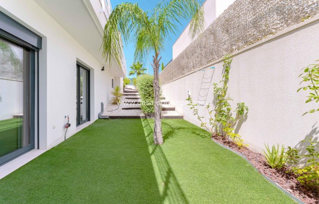 Reventa - Villa - San Miguel de Salinas - Bellavista