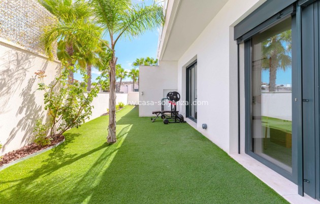 Reventa - Villa - San Miguel de Salinas - Bellavista