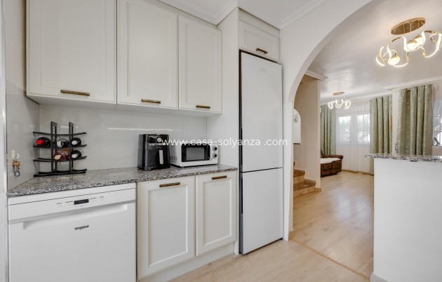 Reventa - Adosado - Torrevieja - Aguas nuevas