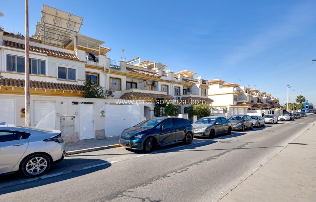 Reventa - Adosado - Torrevieja - Aguas nuevas