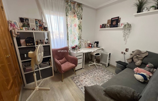 Reventa - Apartamento / piso - Torrevieja - Aguas nuevas