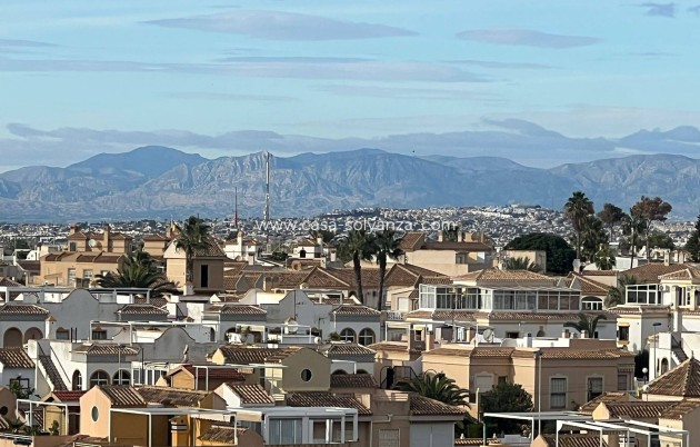 Reventa - Apartamento / piso - Torrevieja - Aguas nuevas