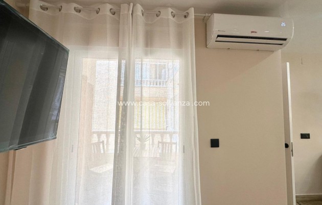 Reventa - Apartamento / piso - Torrevieja - Center