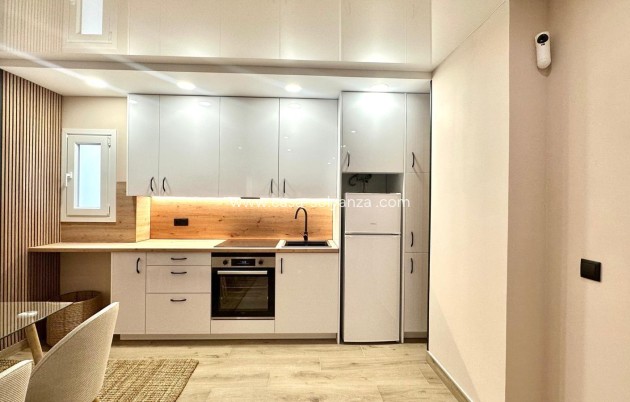 Reventa - Apartamento / piso - Torrevieja - Center