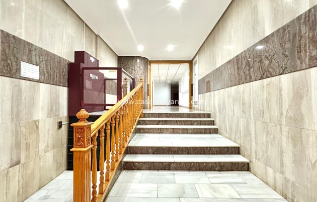 Reventa - Apartamento / piso - Torrevieja - Center