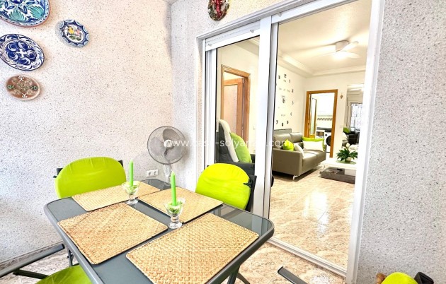 Reventa - Apartamento / piso - Torrevieja - Center