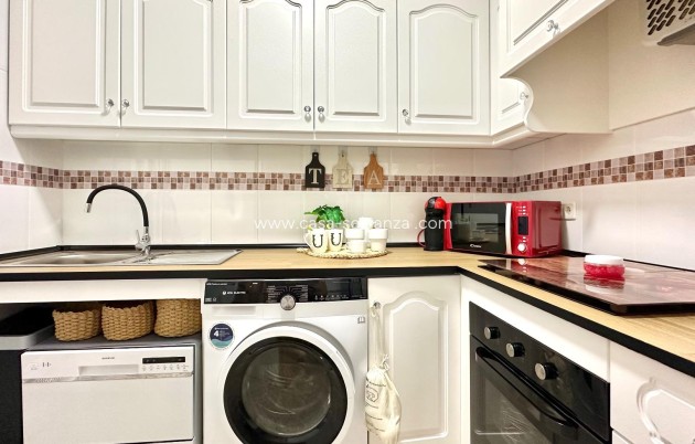 Reventa - Apartamento / piso - Torrevieja - Center