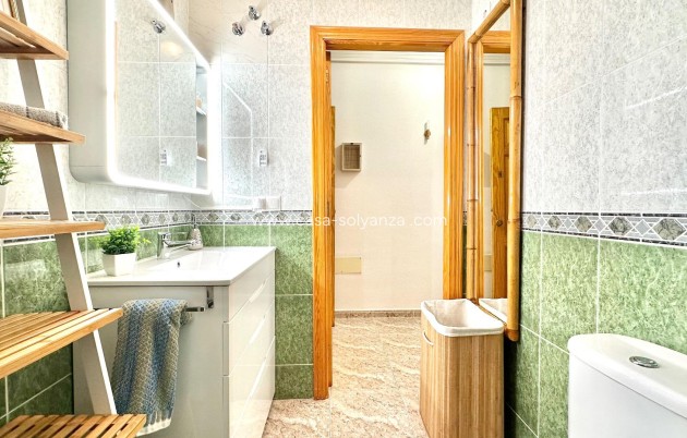 Reventa - Apartamento / piso - Torrevieja - Center