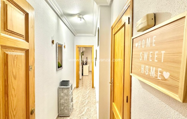 Reventa - Apartamento / piso - Torrevieja - Center