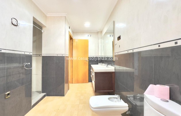 Reventa - Apartamento / piso - Torrevieja - Center