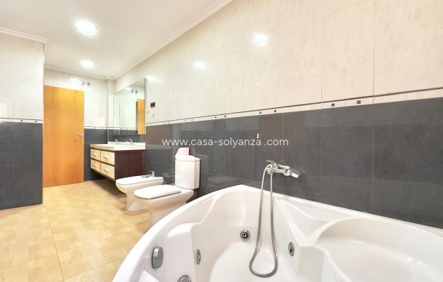 Reventa - Apartamento / piso - Torrevieja - Center