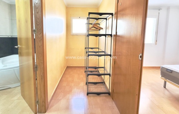 Reventa - Apartamento / piso - Torrevieja - Center