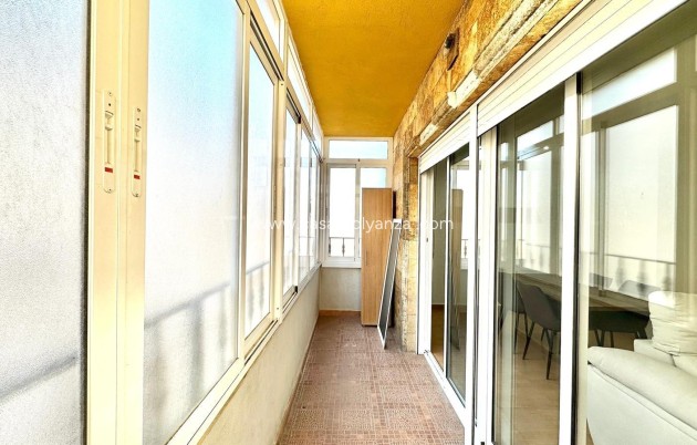 Reventa - Apartamento / piso - Torrevieja - Center