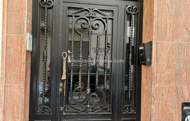 Reventa - Apartamento / piso - Torrevieja