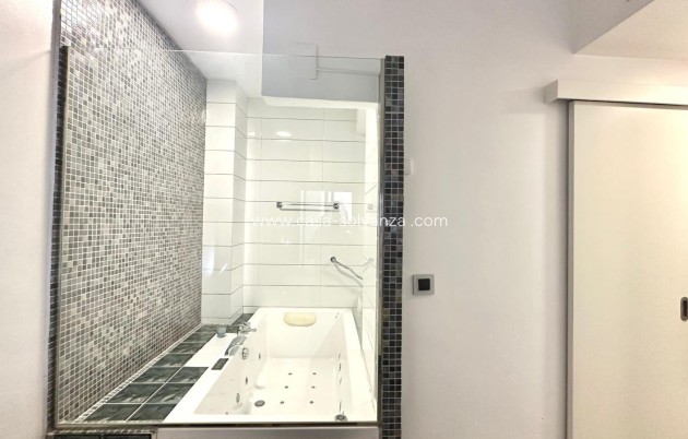 Wiederverkauf - Wohnung - Torrevieja