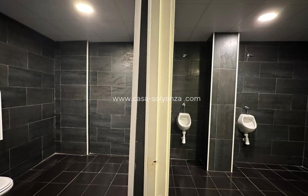 Reventa - Comercial - Torrevieja - Paseo Maritimo