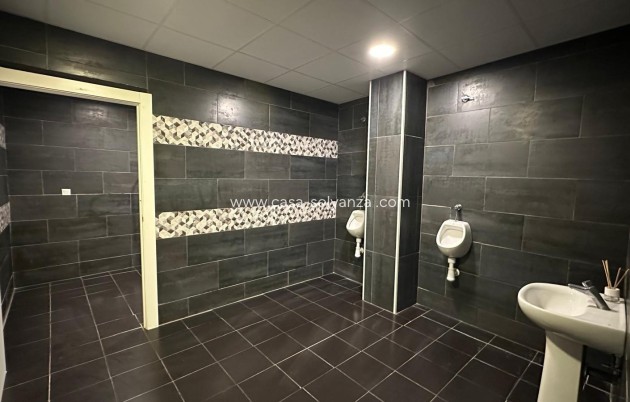 Reventa - Comercial - Torrevieja - Paseo Maritimo